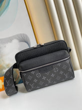 Load image into Gallery viewer, Louis Vuitton Outdoor Messenger Bag
