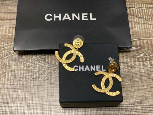 Chanel Earrings - LUXURY KLOZETT