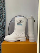 Load image into Gallery viewer, Louis Vuitton Territory Half  Boots
