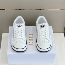 Load image into Gallery viewer, Christian Dior D Freeway  Sneakers
