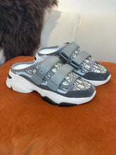 Load image into Gallery viewer, Christian Dior D Wander Sneakers
