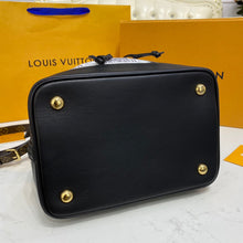 Load image into Gallery viewer, Louis Vuitton Noe MM Bag
