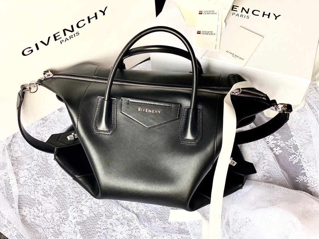 Givenchy Medium Antigona Soft Bag In Smooth Leather