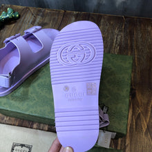 Load image into Gallery viewer, Gucci Sandal With Mini Double G
