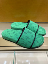 Load image into Gallery viewer, Louis Vuitton Men Slides
