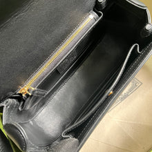 Load image into Gallery viewer, Gucci Blondie Top Handle Bag
