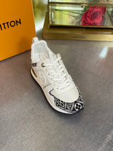 Load image into Gallery viewer, Louis Vuitton Run a way Sneakers
