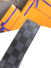 Load image into Gallery viewer, Louis Vuitton Leather Belt
