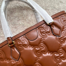 Load image into Gallery viewer, Gucci GG Matelasse Leather Medium Tote Bag
