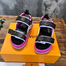 Load image into Gallery viewer, Louis Vuitton Archlight Flat Sandals
