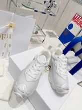 Load image into Gallery viewer, Christian Dior Vibe Sneakers
