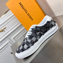 Load image into Gallery viewer, Louis Vuitton Ollie Sneakers
