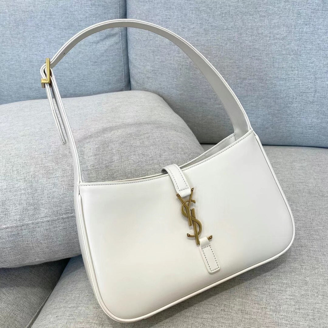 YSL Le 5 A 7  Hobo Bag In Smooth Leather