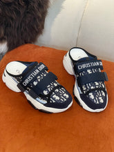 Load image into Gallery viewer, Christian Dior D Wander Sneakers
