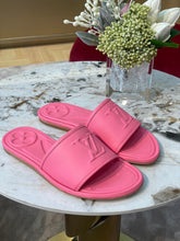 Load image into Gallery viewer, Louis Vuitton Magnetic Flat Mule
