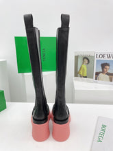 Load image into Gallery viewer, Bottega Veneta Flash Boots
