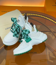 Load image into Gallery viewer, Louis Vuitton Archlight Sneaker
