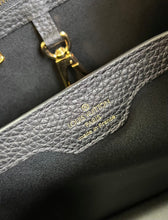 Load image into Gallery viewer, Louis Vuitton Capucines BB Bag
