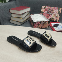 Load image into Gallery viewer, Dolce &amp; Gabbana Calfskin Slides with DG logo
