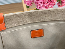Load image into Gallery viewer, Chloe Medium Woody Bag
