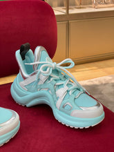Load image into Gallery viewer, Louis Vuitton Archlight Sneaker
