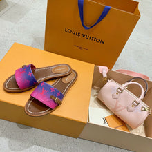 Load image into Gallery viewer, Louis Vuitton Lock it flat Mule
