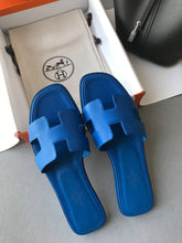 Load image into Gallery viewer, Hermes Oran Sandals
