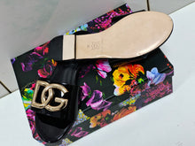 Load image into Gallery viewer, Dolce &amp; Gabbana Polished Calfskin Sliders with DG logo
