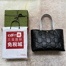 Load image into Gallery viewer, Gucci GG Matelasse Leather Medium Tote Bag
