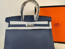 Load image into Gallery viewer, Hermes Birkin Bag - LUXURY KLOZETT
