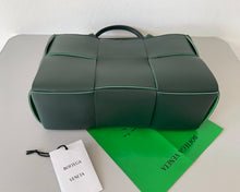 Load image into Gallery viewer, Bottega Veneta ARCO Tote Bag
