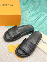 Load image into Gallery viewer, Louis Vuitton Men Slides
