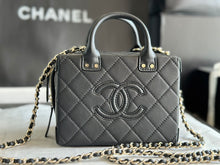 Load image into Gallery viewer, Chanel Vanity Case Bag
