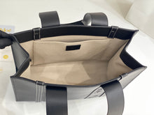 Load image into Gallery viewer, Chloe Medium Woody Bag

