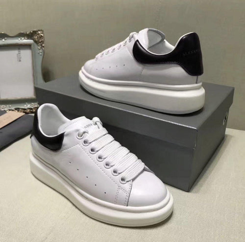 Alexander McQueen sneakers - LUXURY KLOZETT