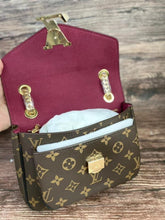 Load image into Gallery viewer, Louis Vuitton Passy Bag
