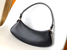 Load image into Gallery viewer, Fendi O&#39;lock Swing Bag
