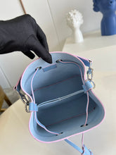 Load image into Gallery viewer, Louis Vuitton NeoNoe BB Bag
