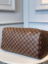 Load image into Gallery viewer, Louis Vuitton Speedy 30 Bag - LUXURY KLOZETT
