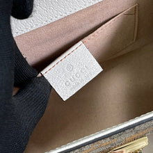 Load image into Gallery viewer, Gucci Padlock Small Shoulder Bag
