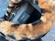 Load image into Gallery viewer, Fendi Mon Tresor Mini Bag

