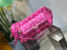 Load image into Gallery viewer, Louis Vuitton Maxi Multi-Pochette Bag
