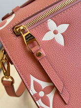 Load image into Gallery viewer, Louis Vuitton Pochette Metis Bag
