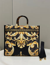 Load image into Gallery viewer, Fendi Sunshine Shopper Meduim Bag
