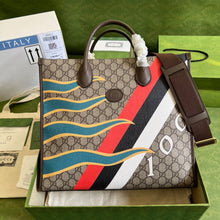 Load image into Gallery viewer, Gucci Medium Tote Bag With Geometric Print
