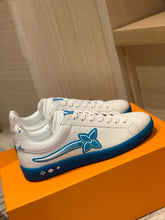 Load image into Gallery viewer, Louis Vuitton Luxembourg  Samothrace Sneakers
