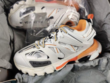 Load image into Gallery viewer, Balenciaga Track.2 Trainers - LUXURY KLOZETT
