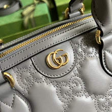 Load image into Gallery viewer, Gucci GG Matelasse Leather Medium Bag
