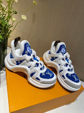 Load image into Gallery viewer, Louis Vuitton Archlight Sneaker
