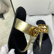 Load image into Gallery viewer, Gucci Leather Thong Sandal - LUXURY KLOZETT
